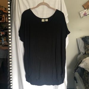 Black extended length t-shirt